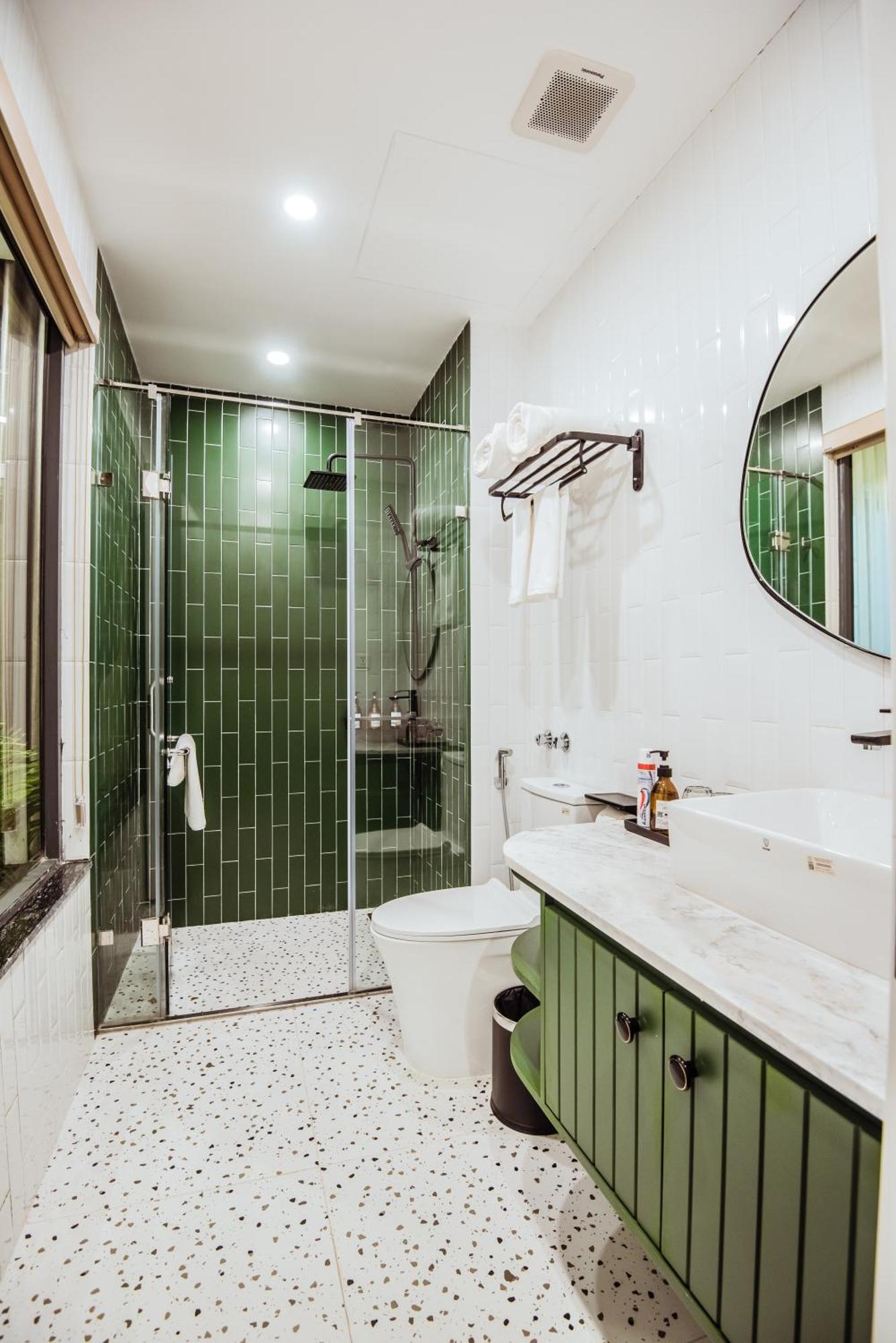 Ha Long Essence Boutique Hotel Экстерьер фото